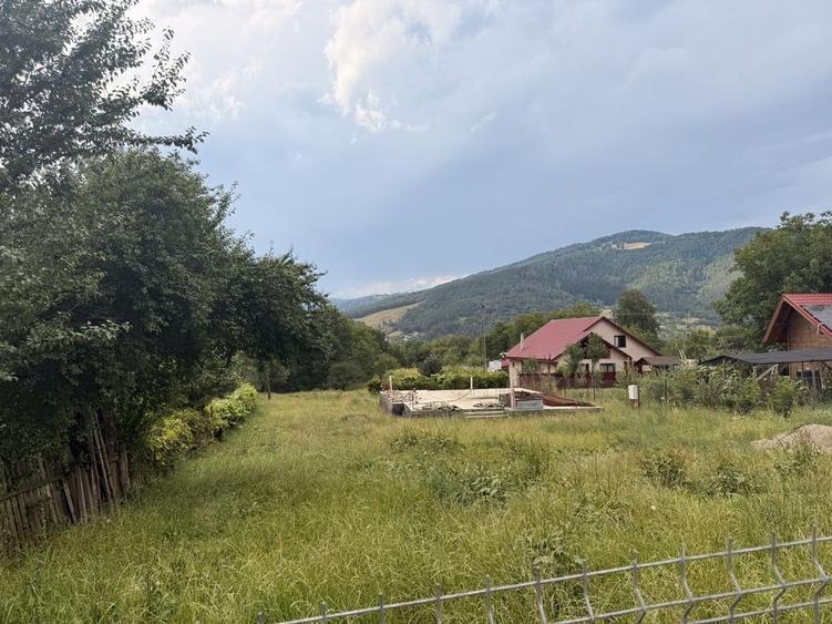 Teren de 3150 mp, în Oanțu