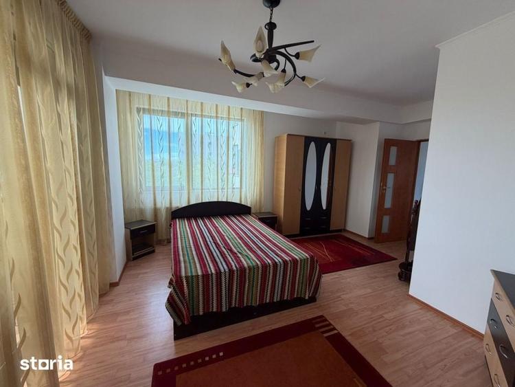 Apartament cu 5 camere semidecomandat în Domenii