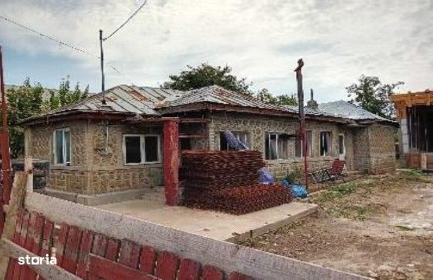 Casă cu 3 camere cu Teren 281 Mp în Central
