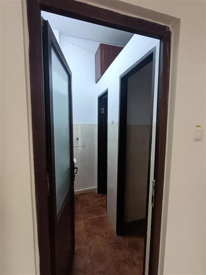 Casă individuală cu 3 camere cu Canalizare în Central