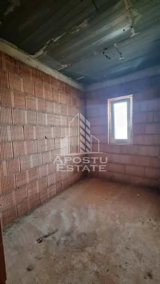 Casă cu 4 camere cu Teren 315 Mp în Giarmata
