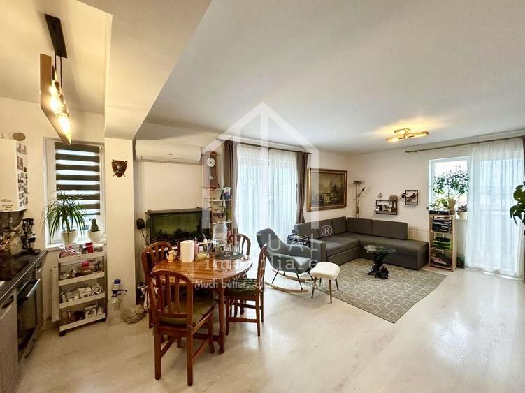 Apartament cu 3 camere semidecomandat, mobilat în Turnișor