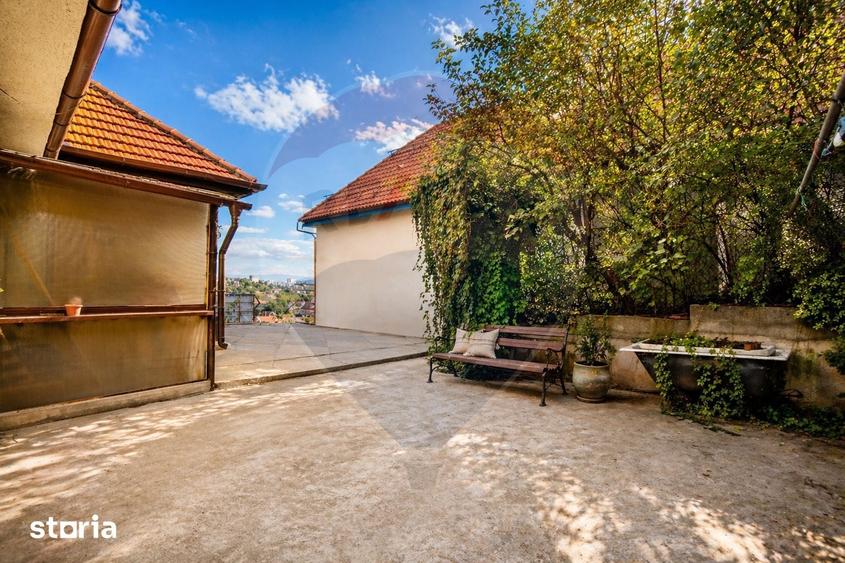 Casă cu 5 camere cu Teren 404 Mp în Bartolomeu