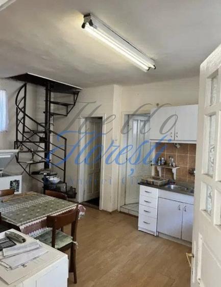Casă individuală cu 3 camere cu Canalizare în Florești