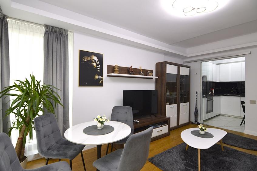 Apartament cu 2 camere decomandat, mobilat în Unirii