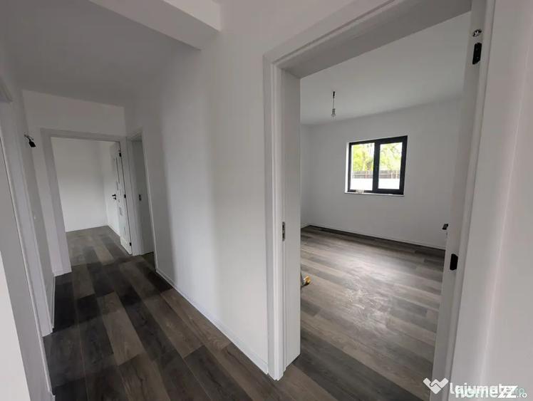 Casă cu 4 camere cu Teren 350 Mp în Central
