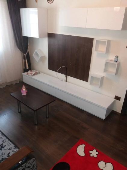 Apartament cu 2 camere decomandat în Tei
