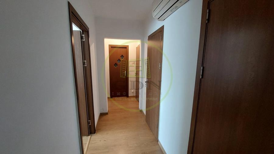 Apartament cu 3 camere decomandat, mobilat în Brazda lui Novac