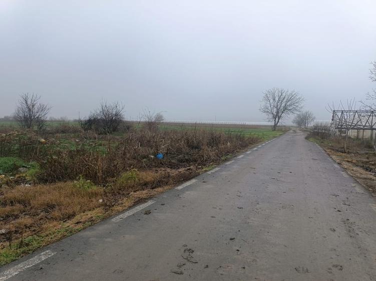 Teren Construcții intravilan de 2007 mp, în Câmpurelu