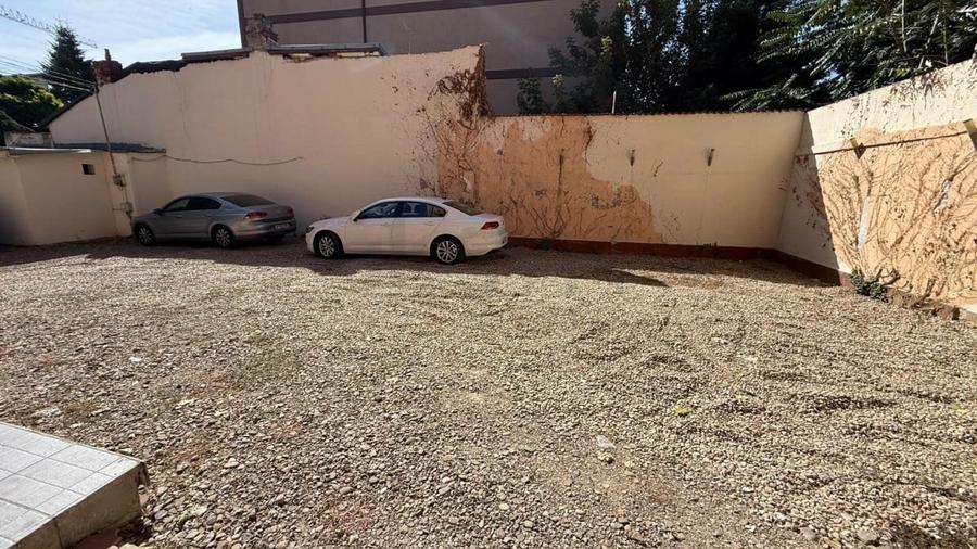 Casă individuală cu 10 camere cu Canalizare în Floreasca
