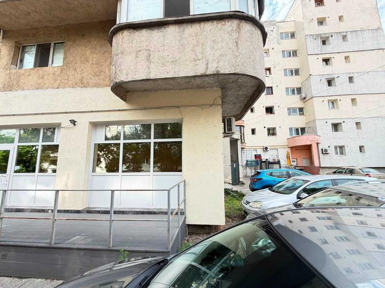 Spațiu comercial, de 60 mp, în Exterior Vest