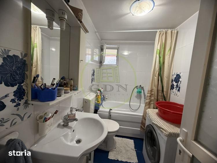 Apartament cu 2 camere decomandat în Bariera Vâlcii