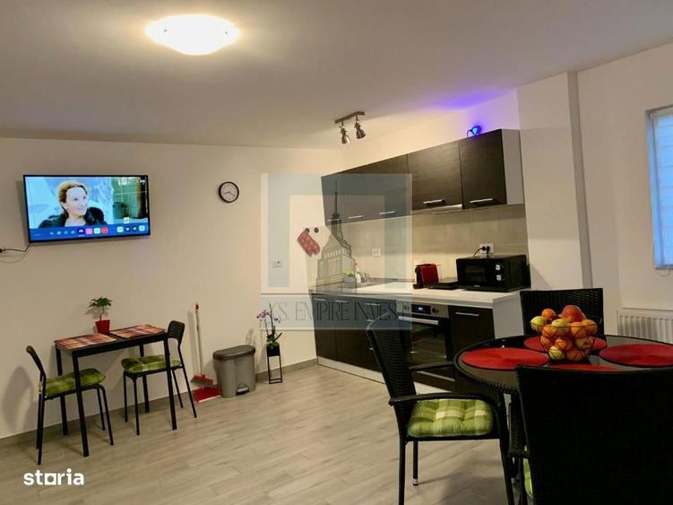Casă cu 8 camere cu Canalizare în Sânpetru