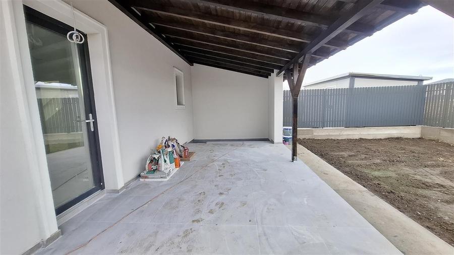 Duplex cu 4 camere cu Canalizare în Valea Lupului