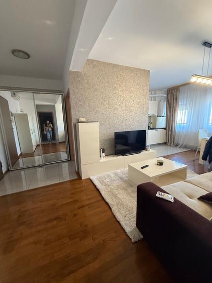 Apartament cu 2 camere semidecomandat în Torontalului