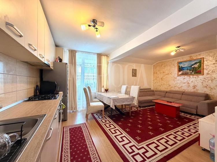 Apartament cu 3 camere semidecomandat în Florești