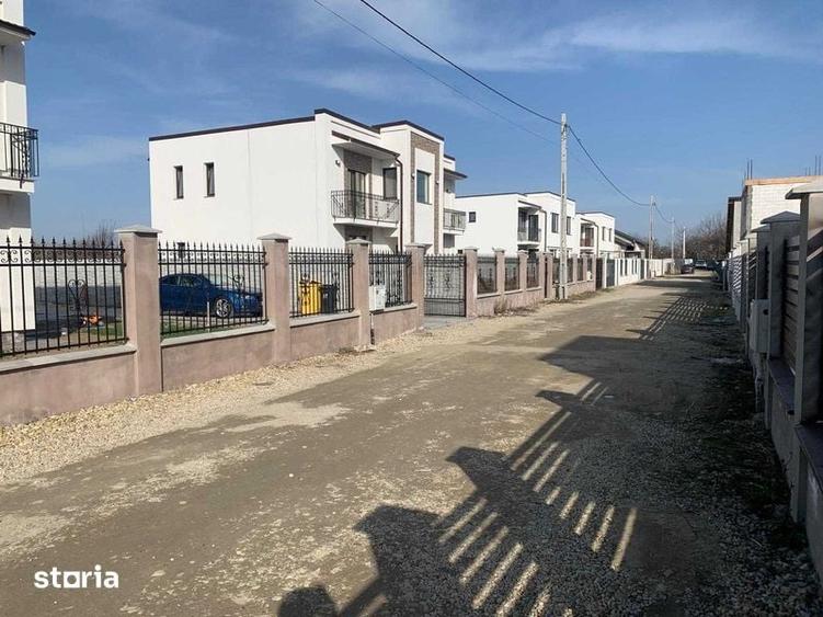 Casă cu 4 camere cu Teren 165 Mp în Podari