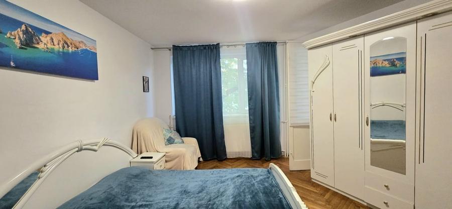 Apartament cu 4 camere decomandat, mobilat în City Park Mall