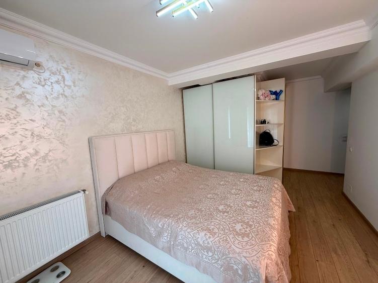 Apartament cu 4 camere decomandat, mobilat în Drumul Taberei