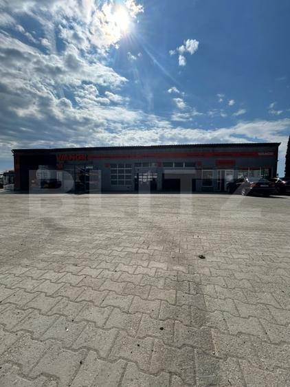Spațiu comercial, de 390 mp, în Est