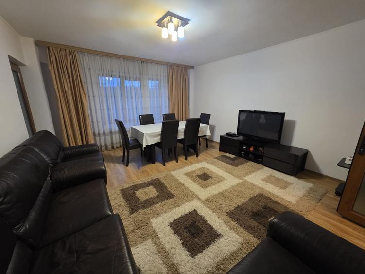 Apartament cu 3 camere decomandat în Tomis III