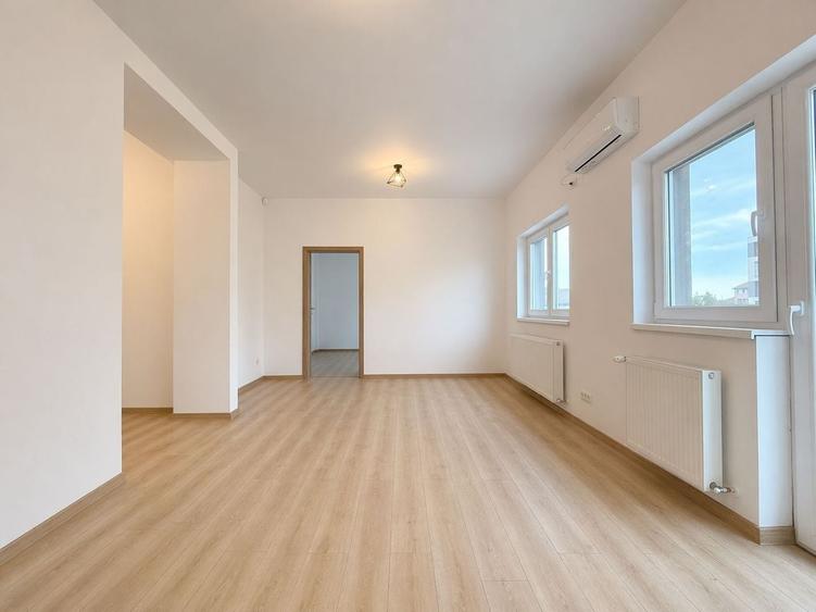 Birou, de 98.610000610352 mp, în Complex Studențesc