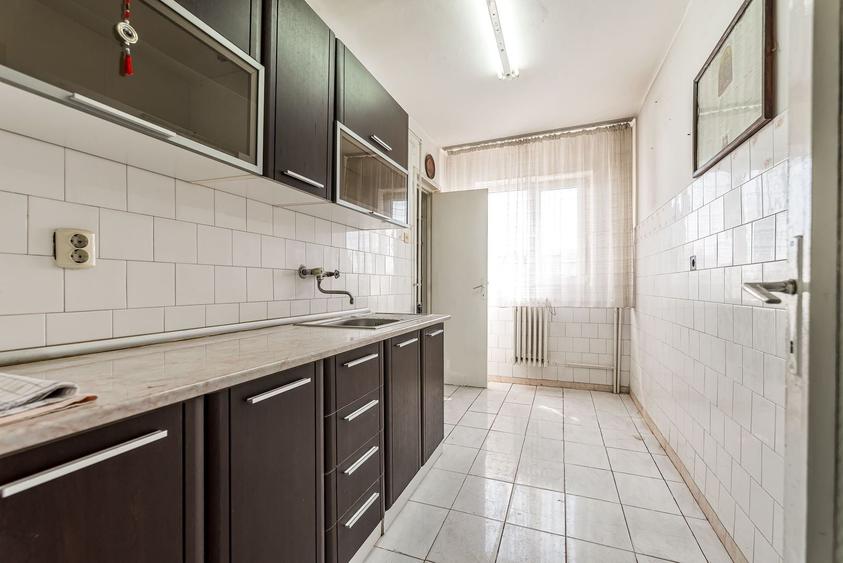 Apartament cu 2 camere decomandat în Confecții
