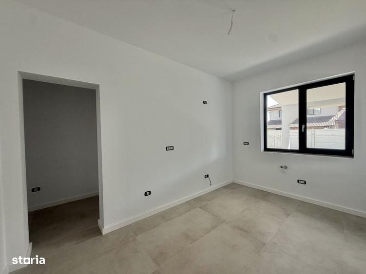 Casă cu 4 camere în Giroc