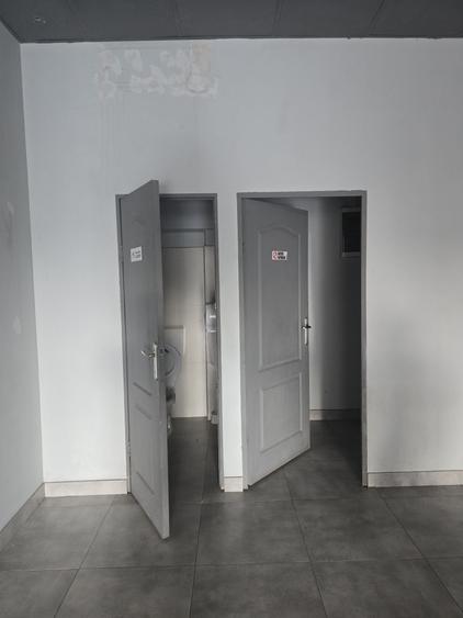 Spațiu comercial, de 62 mp, în Rovine