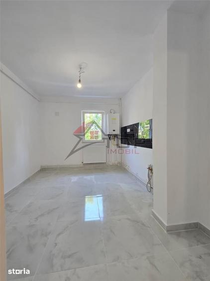 Apartament cu 4 camere decomandat în Dacia
