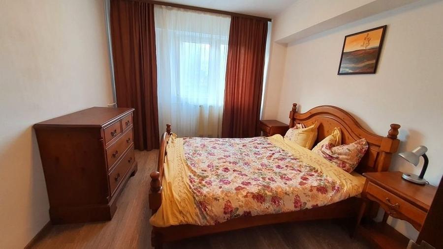 Apartament cu 3 camere decomandat în Ultracentral