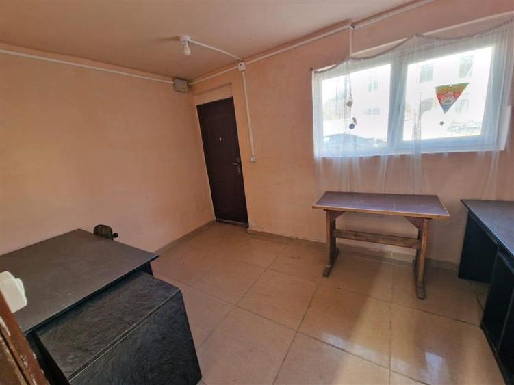 Spațiu comercial, de 270 mp, în Central