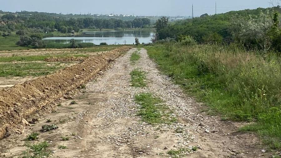 Teren Lot CASA,priveliste deosebita spre lac - 1