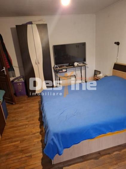 Casă cu 5 camere cu Teren 1521 Mp în Poiana