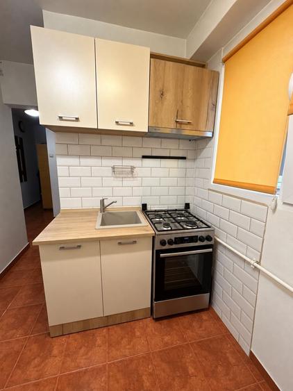 Apartament cu 2 camere decomandat în Drumul Taberei