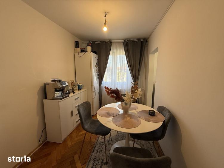 Apartament cu 4 camere semidecomandat în Șagului