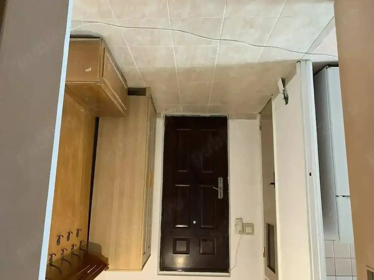 Apartament cu 3 camere decomandat în Apărătorii Patriei
