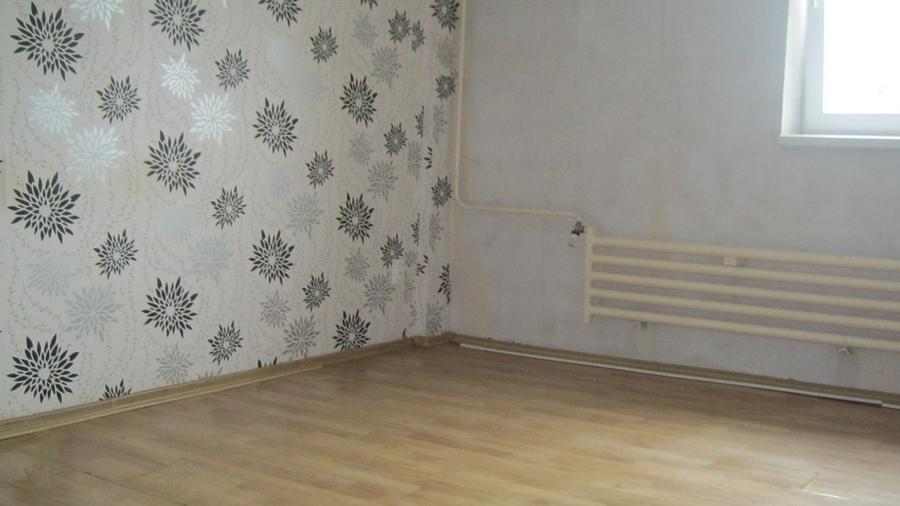 Casă individuală cu 10 camere cu Teren 500 Mp în Central