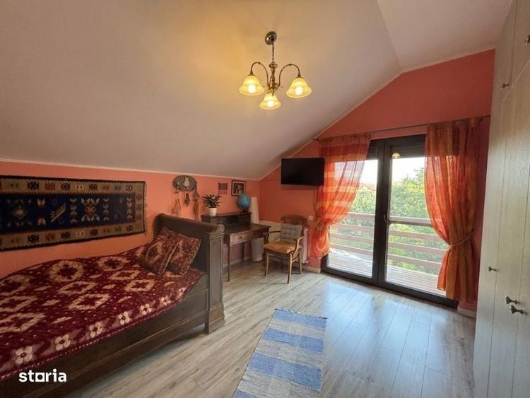 Casă cu 4 camere în Ostratu