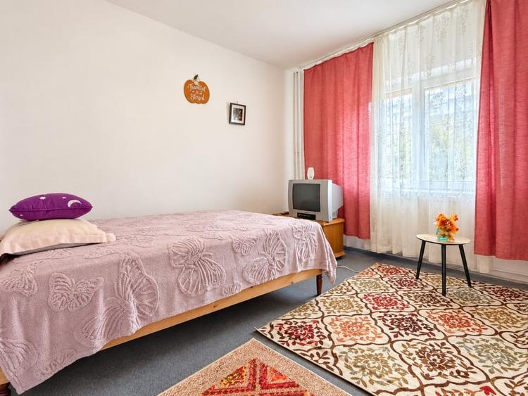 Apartament de 3 camere, situat pe Carpaților - 3