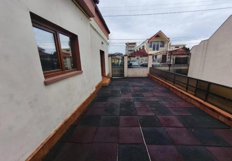 Birou, de 400 mp, în Stadion