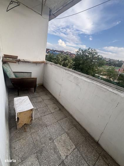 Apartament cu 3 camere decomandat în Prundu