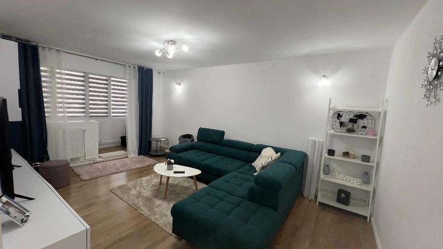 Apartament cu 3 camere decomandat în Central