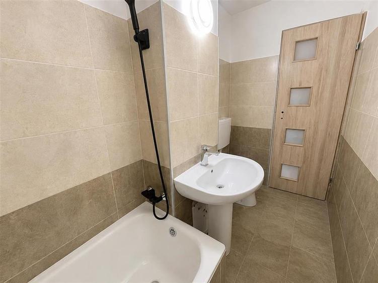 Apartament cu 3 camere decomandat în Mihai Viteazul