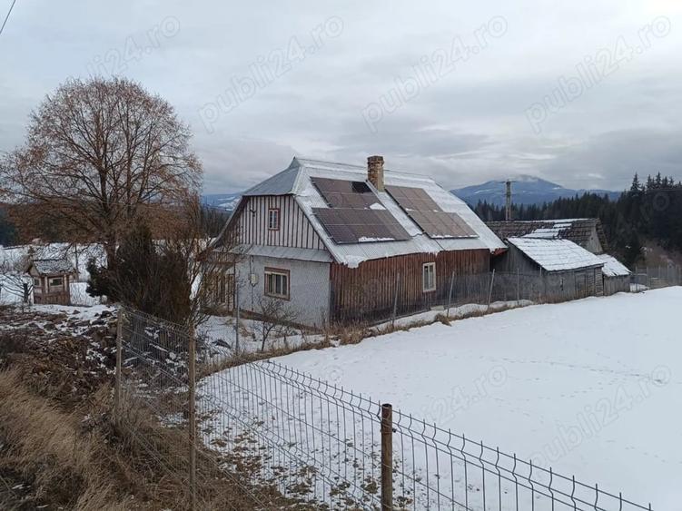 Casă cu 3 camere cu Teren 3900 Mp în Poiana Stampei