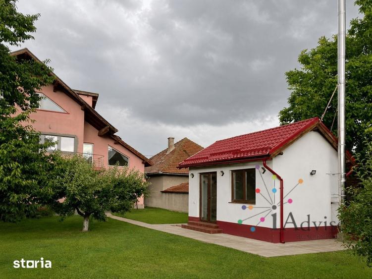 Casă cu 6 camere cu Teren 1000 Mp în Cristian