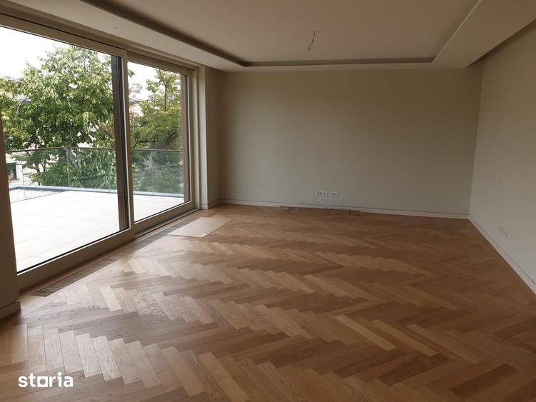 Apartament cu 4 camere în Dorobanți