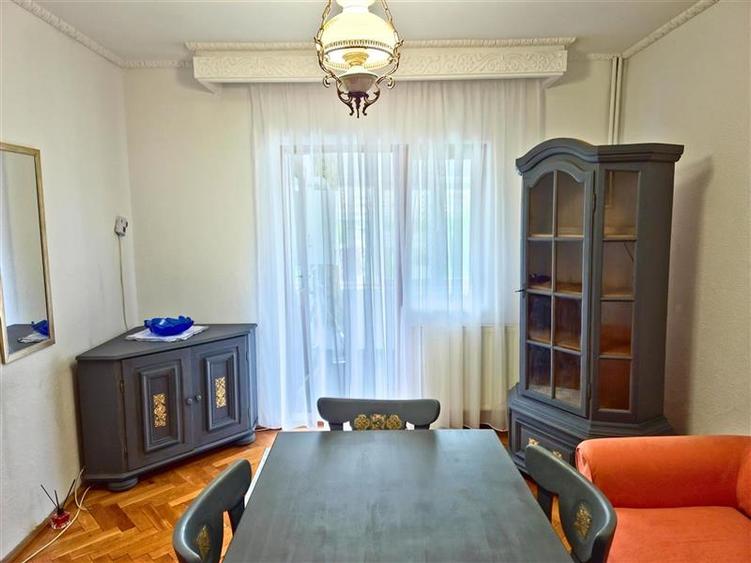 Apartament cu 3 camere decomandat în 1 Mai