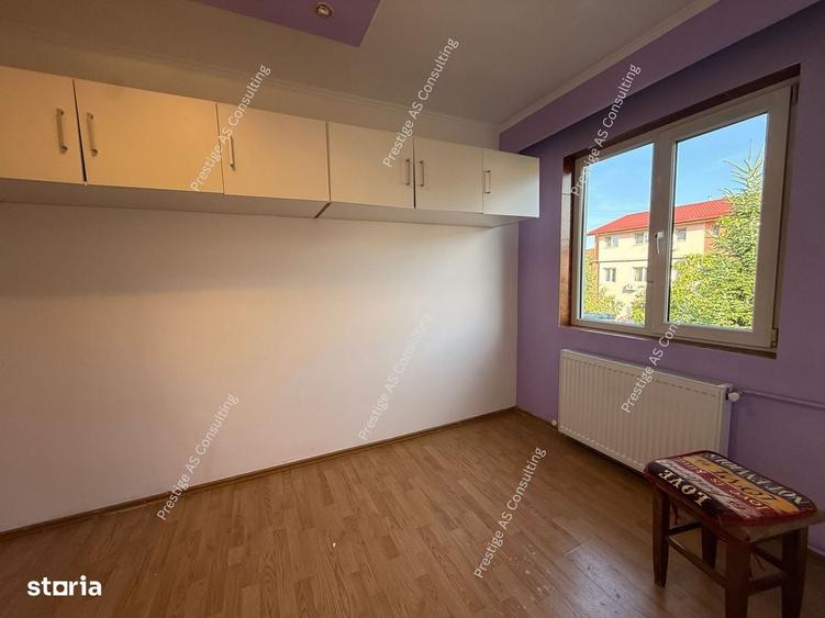 Apartament cu 3 camere semidecomandat în Șagului
