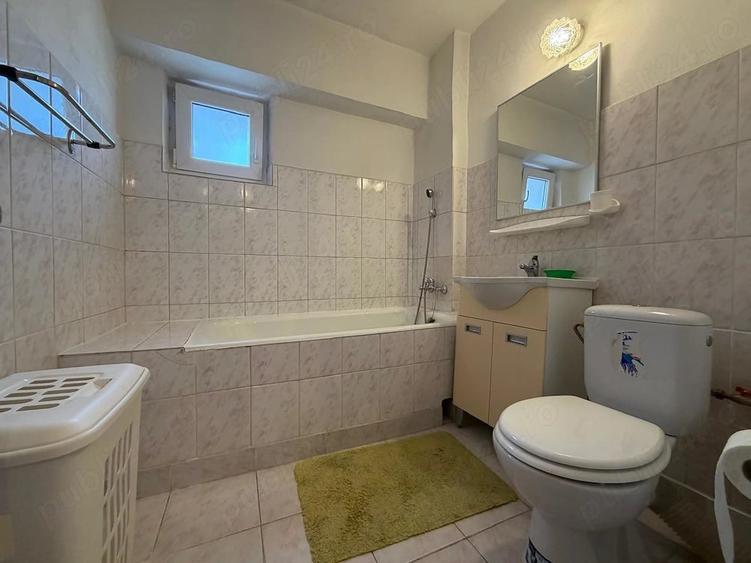Apartament cu 3 camere decomandat în Griviței